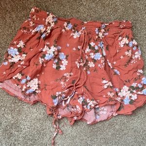 American Eagle flowy shorts
